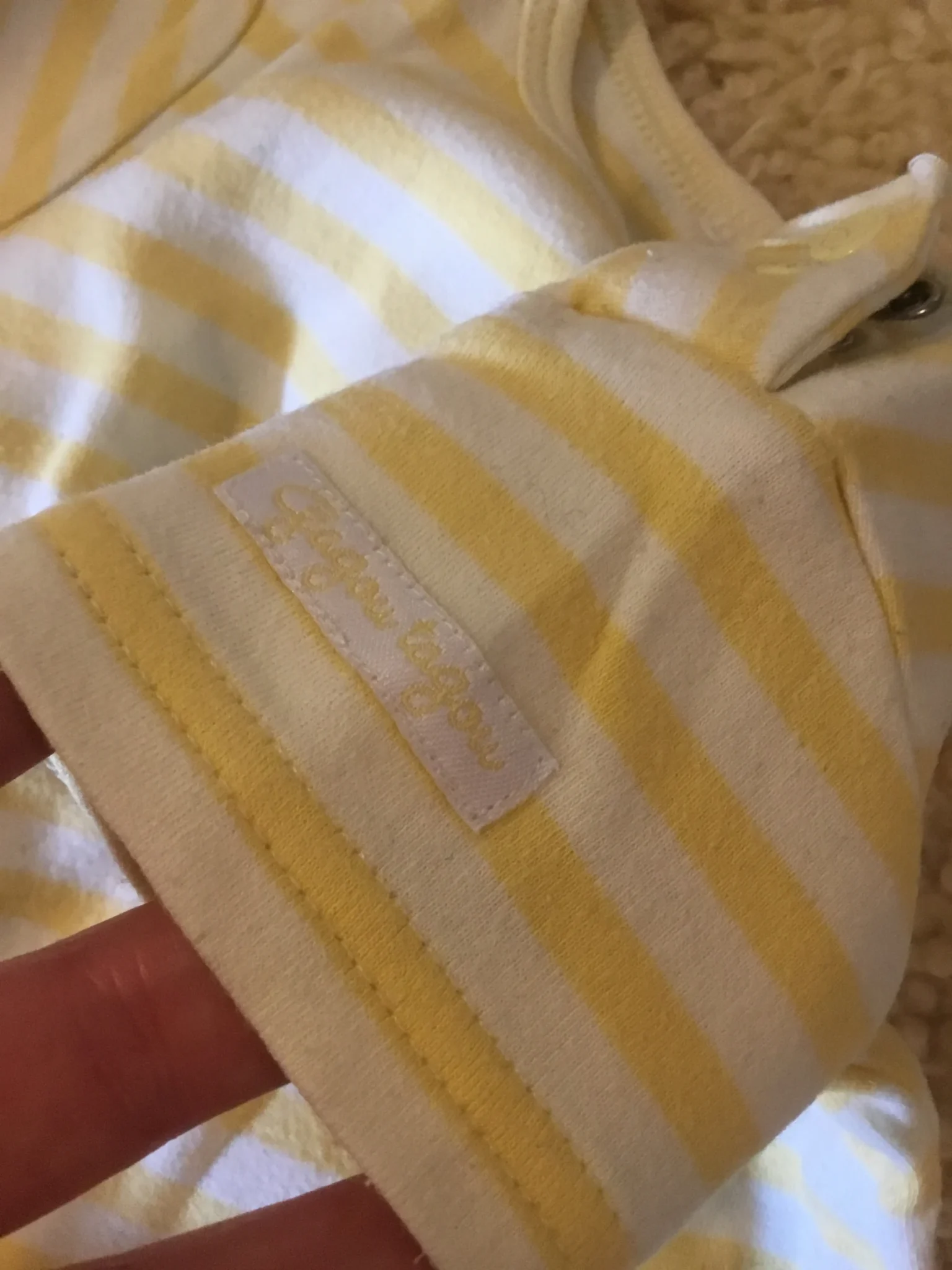 Image for Cache couche rayé jaune pastel bébé unisexe 6