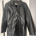 Featured thumbnail for Manteau de cuir véritable