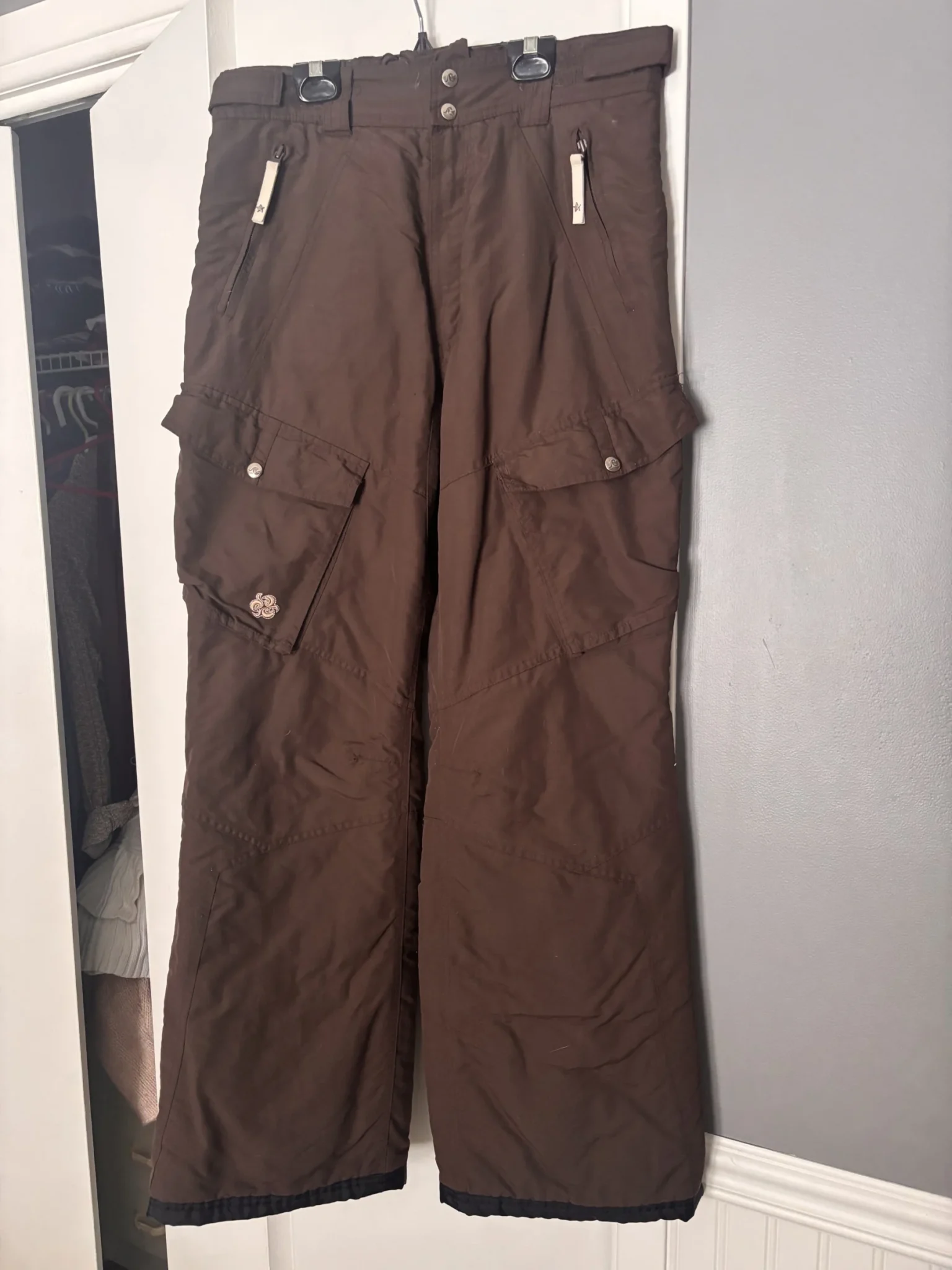 Featured image for Women's snow trousers