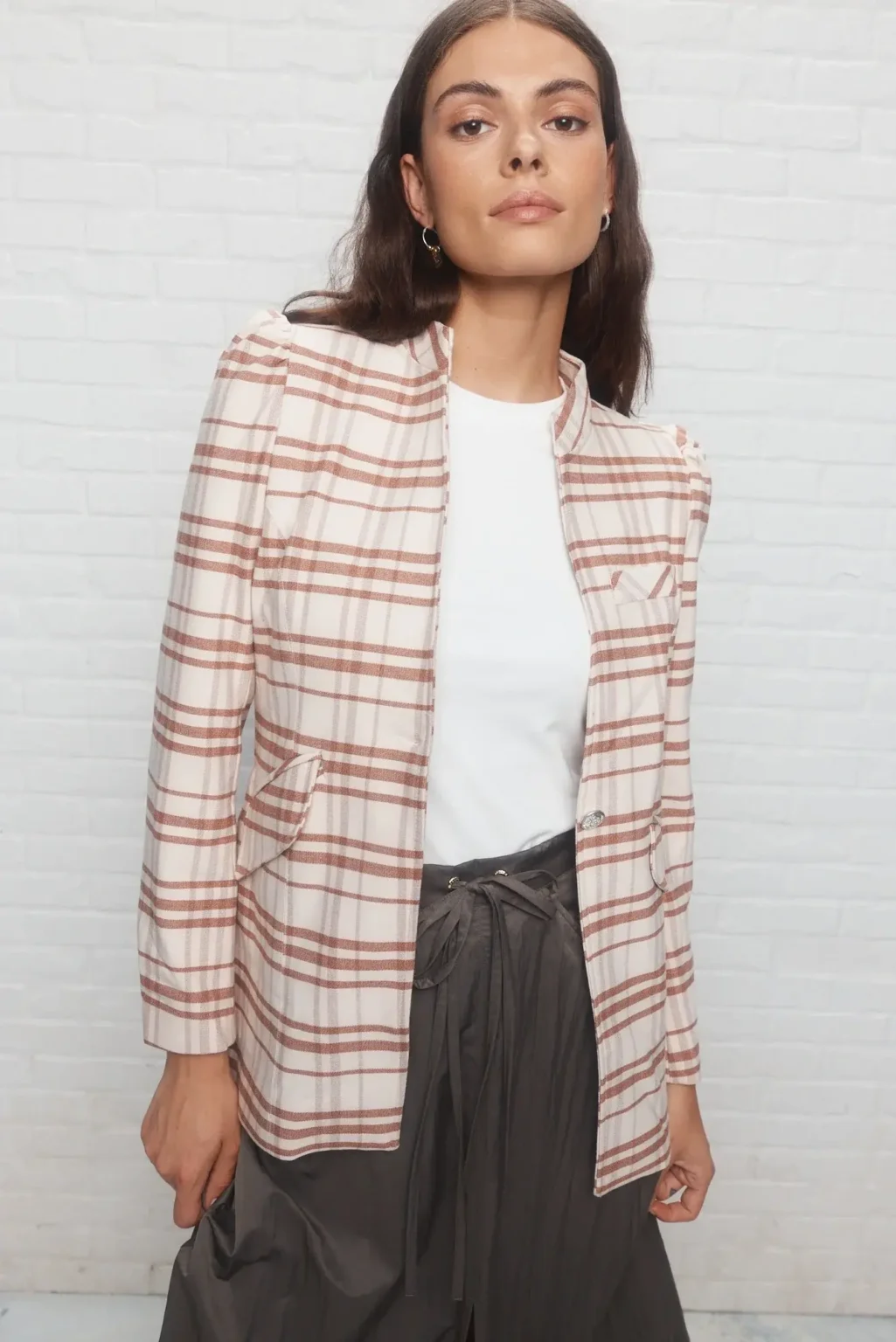 Featured image for Veston Sira - Joëlle Collection