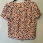 Thumbnail for Blouse fleurie, col en V