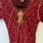 Thumbnail for Robe Bourgonne à Motifs Or