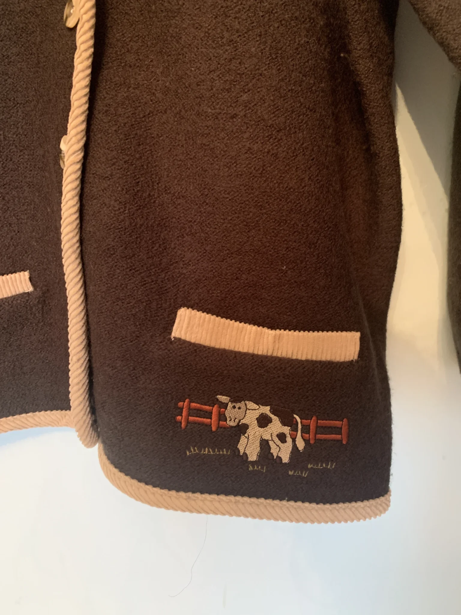 Image for Cardigan Brun avec Vache