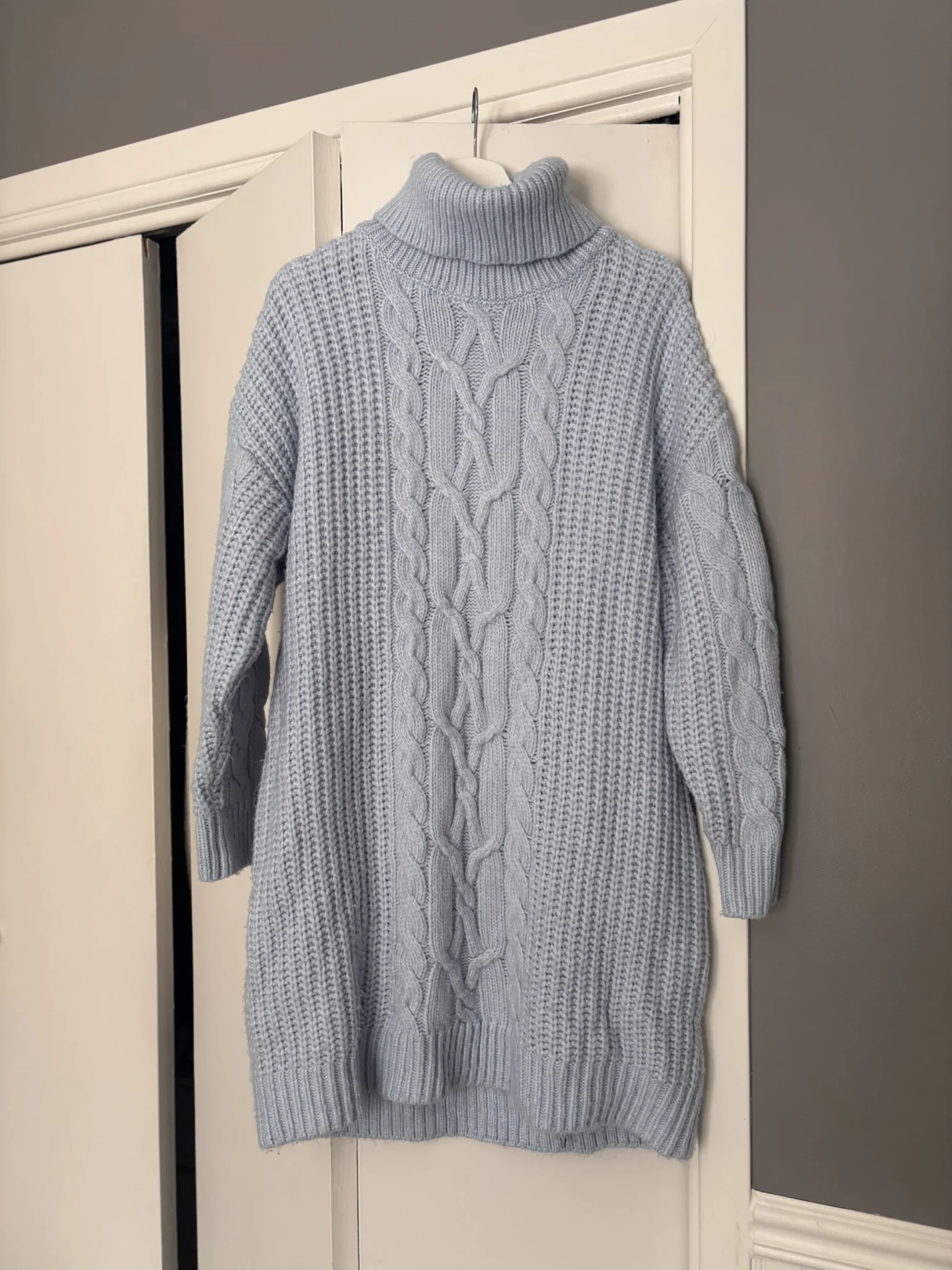 Featured image for Robe col roulé