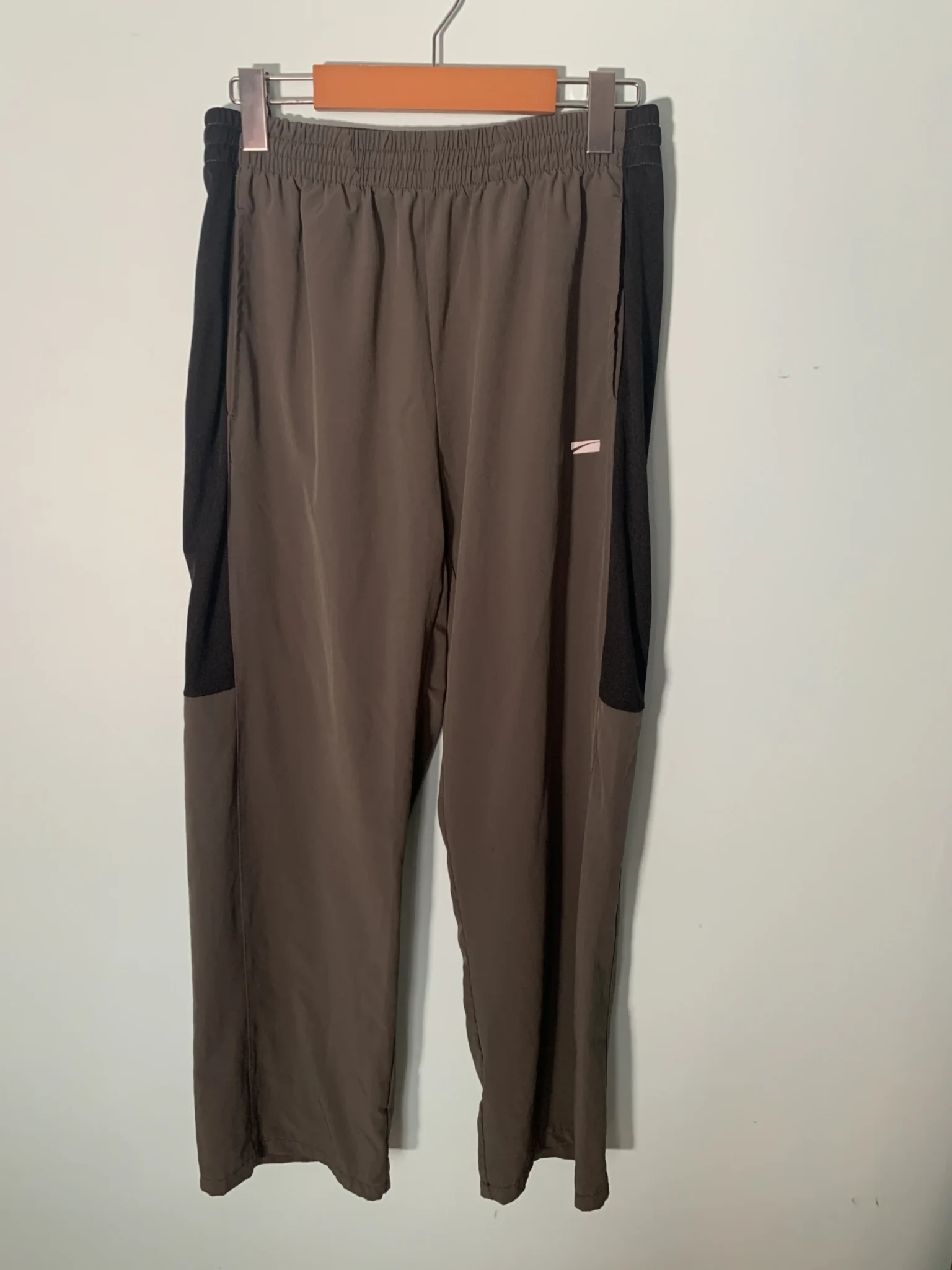 Featured image for Pantalon de Sport Gris et Noir