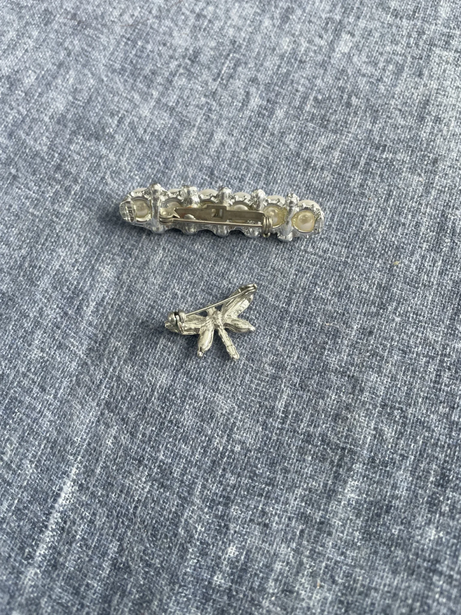 Image for Broches