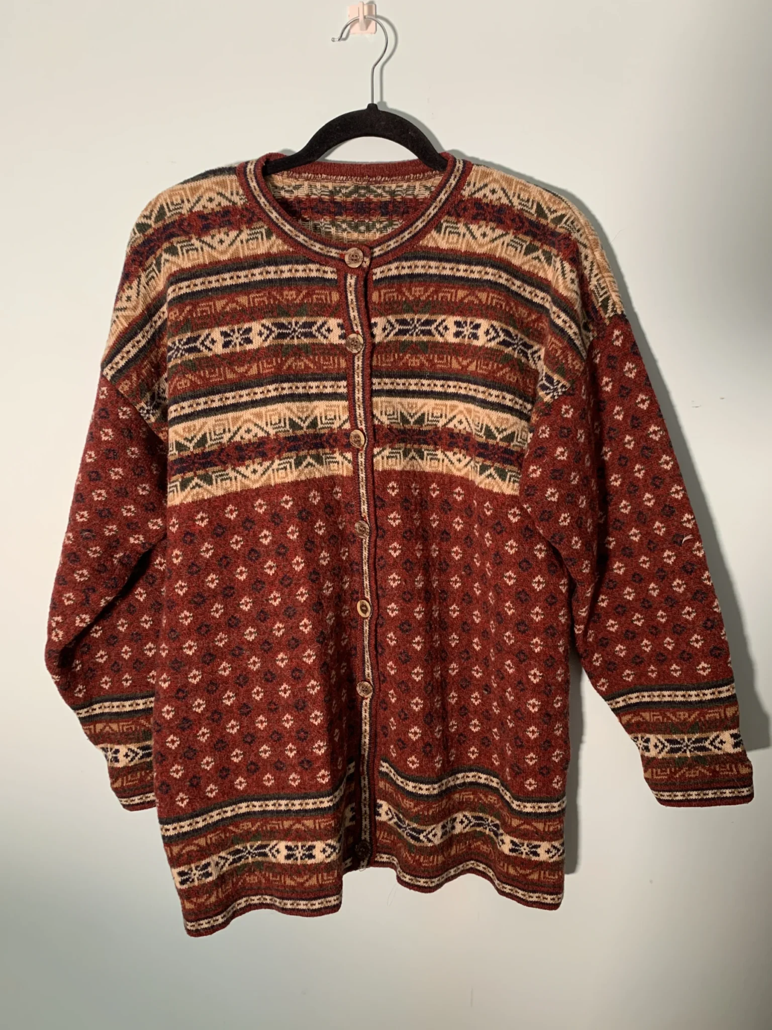Featured image for Cardigan à motif Bourgogne