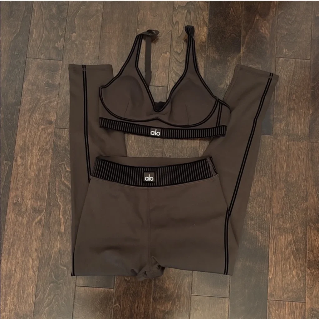 Featured image for ALO Airlift Set Chocolate brown | Small