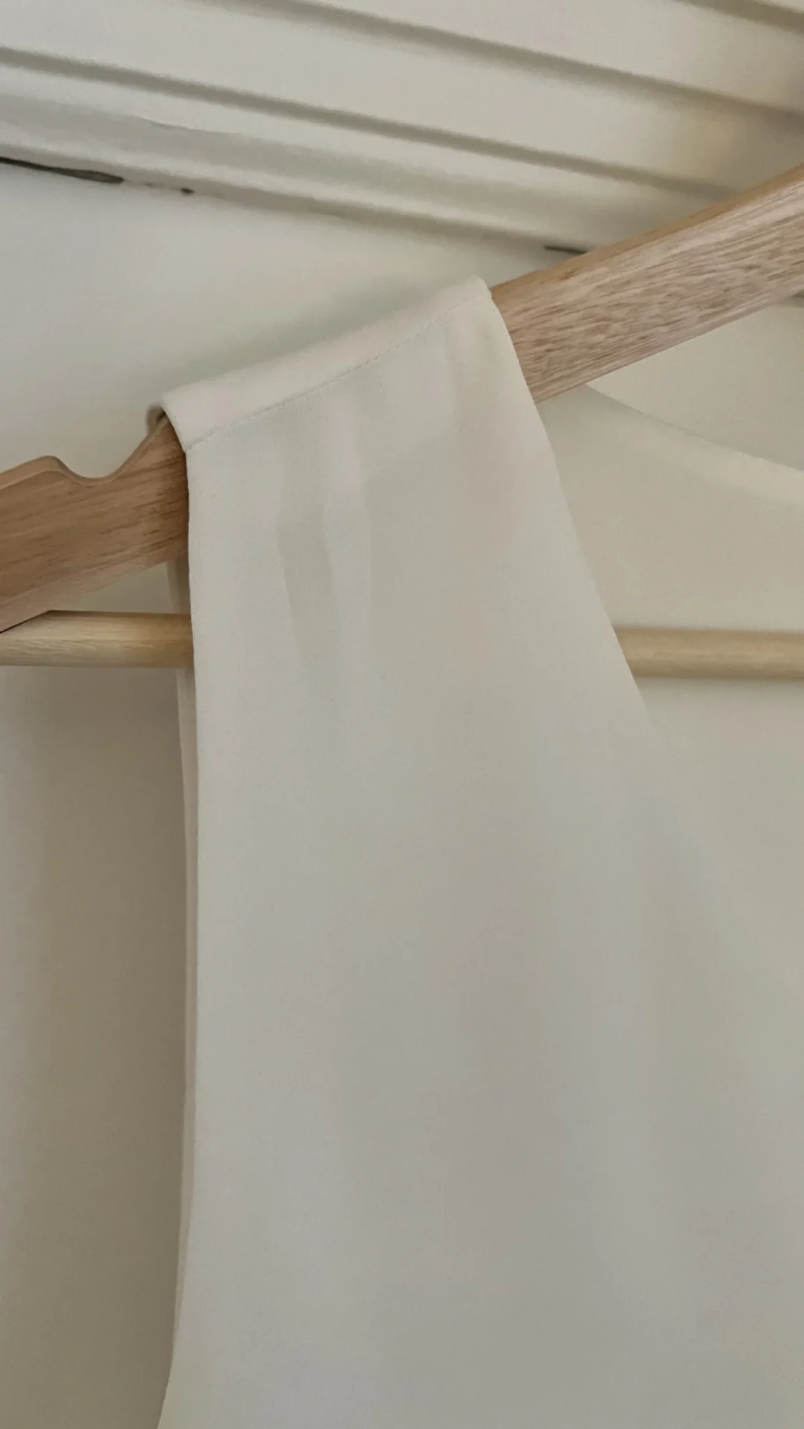 Image for Vneck  sans manche - Babaton
