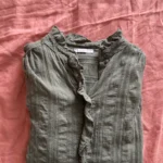 Featured thumbnail for Blouse verte brodée