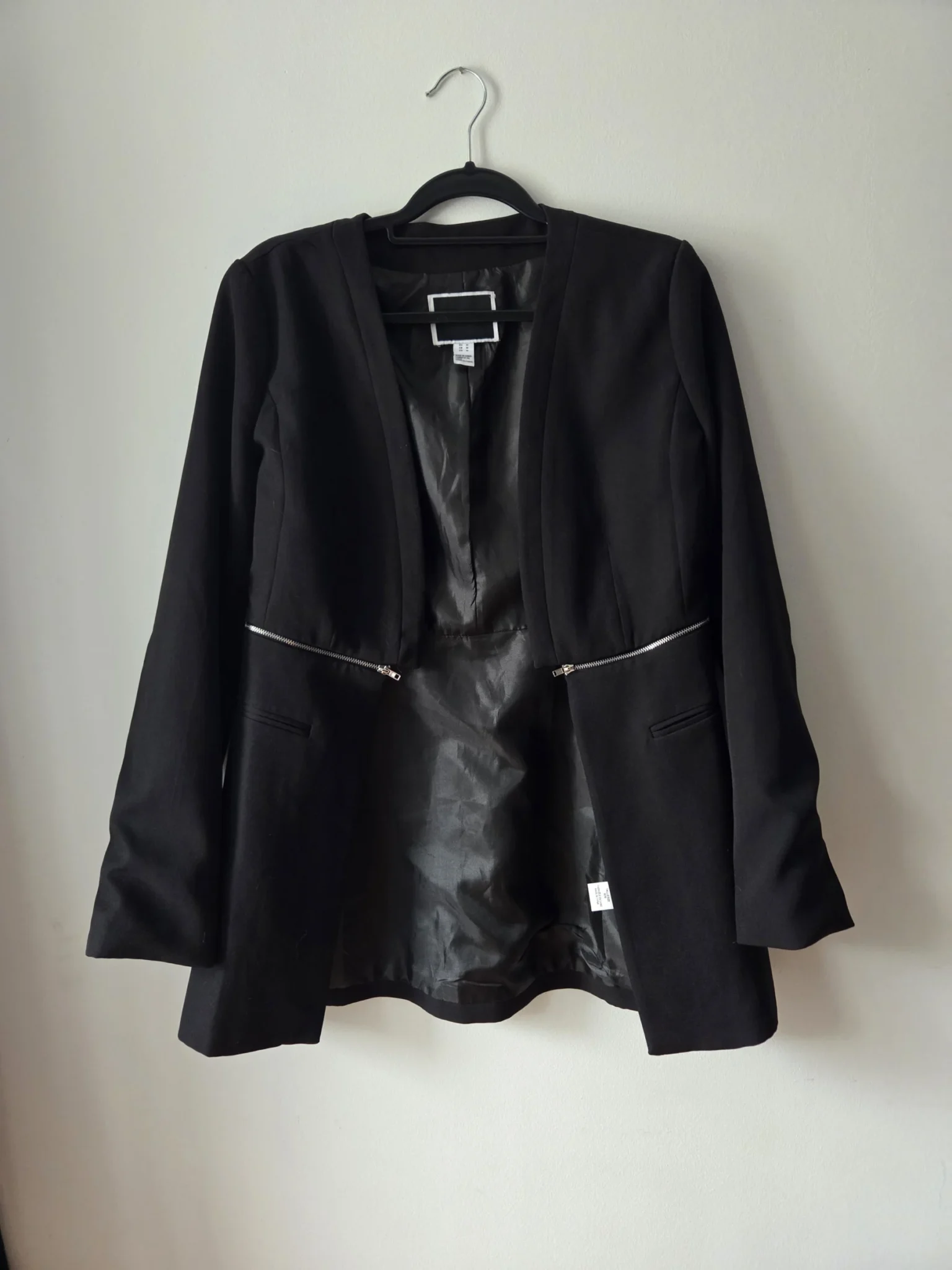 Featured image for Chic jacket