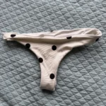 Featured thumbnail for Bikini Tanga a pois