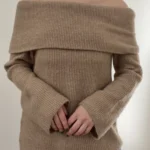 Thumbnail for Chandail off the shoulder