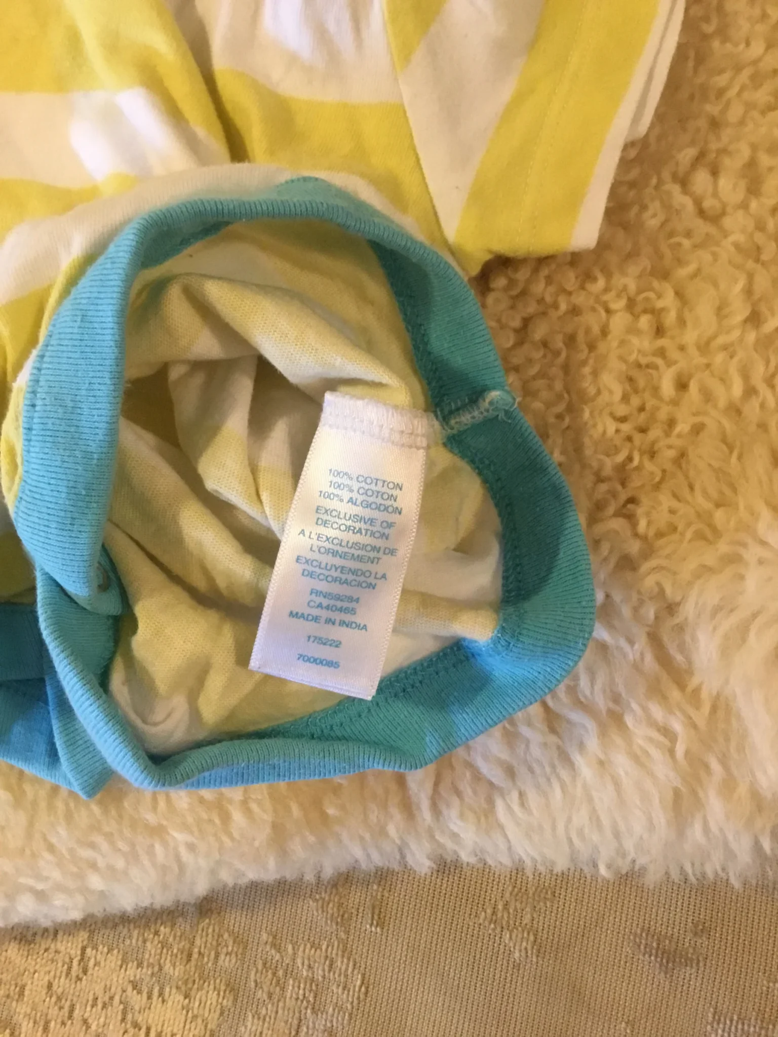 Image for Cache couche rayé jaune bébé unisexe 6-9