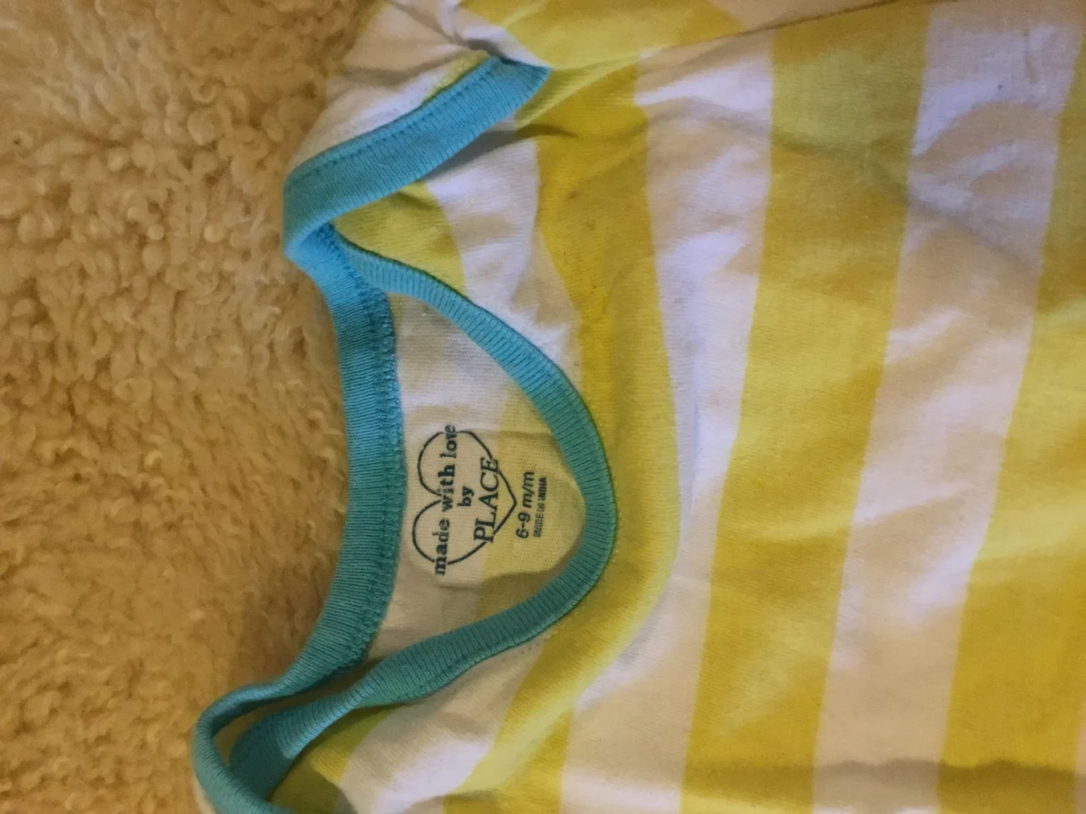 Image for Cache couche rayé jaune bébé unisexe 6-9