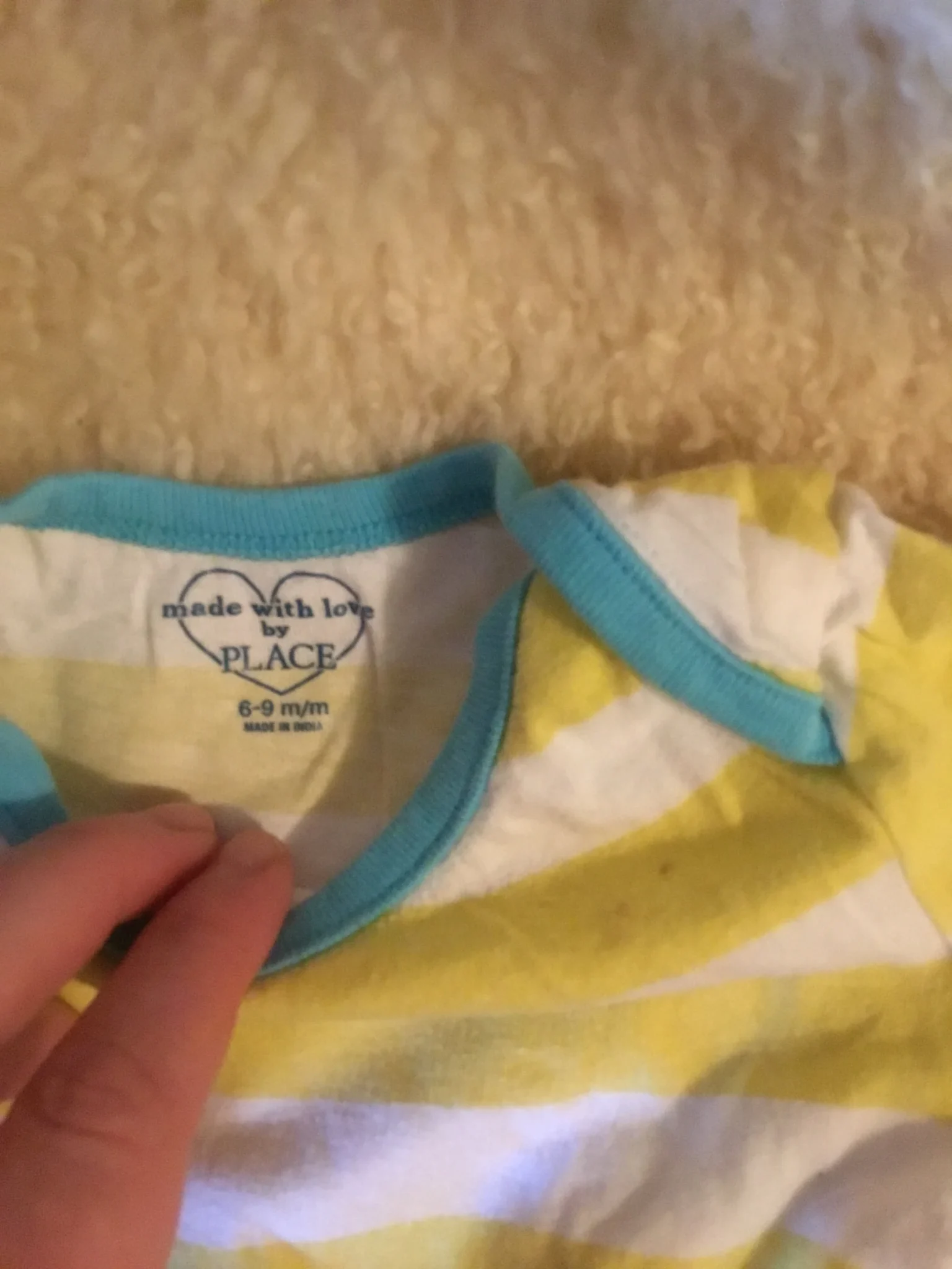 Image for Cache couche rayé jaune bébé unisexe 6-9