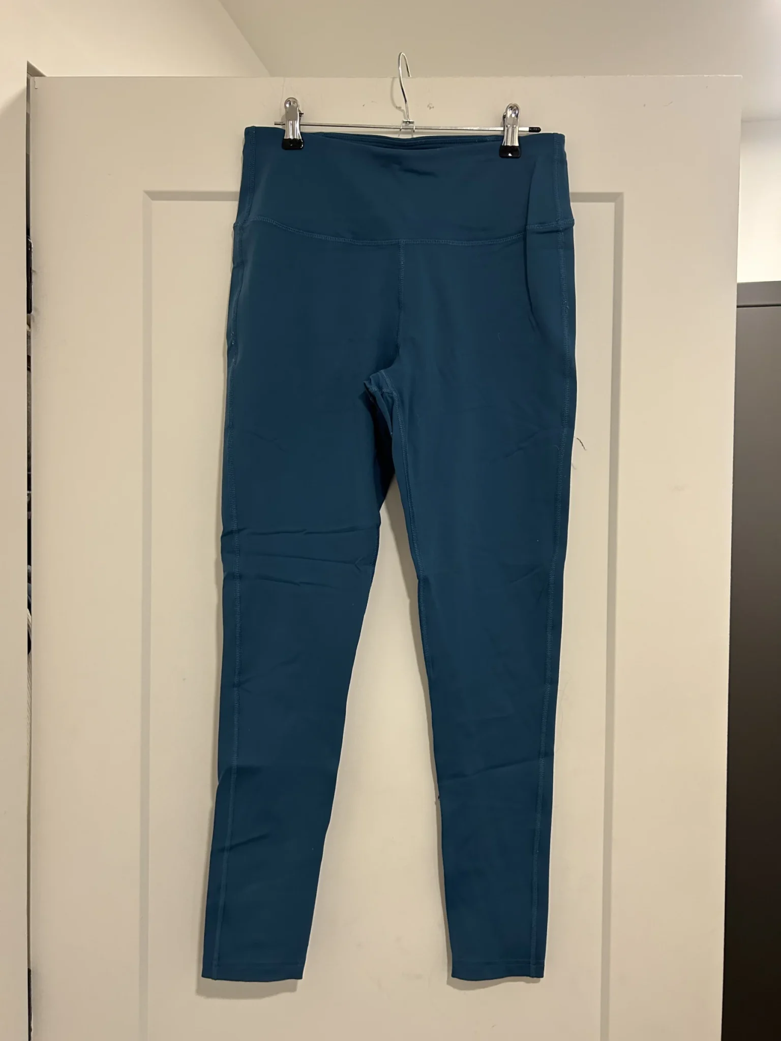 Featured image for 28-inch sports leggings