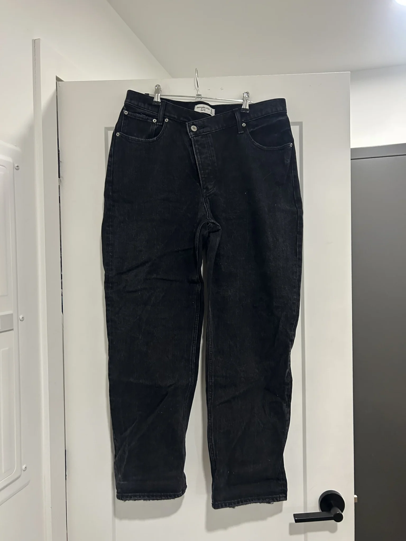 Featured image for Dad jeans noires