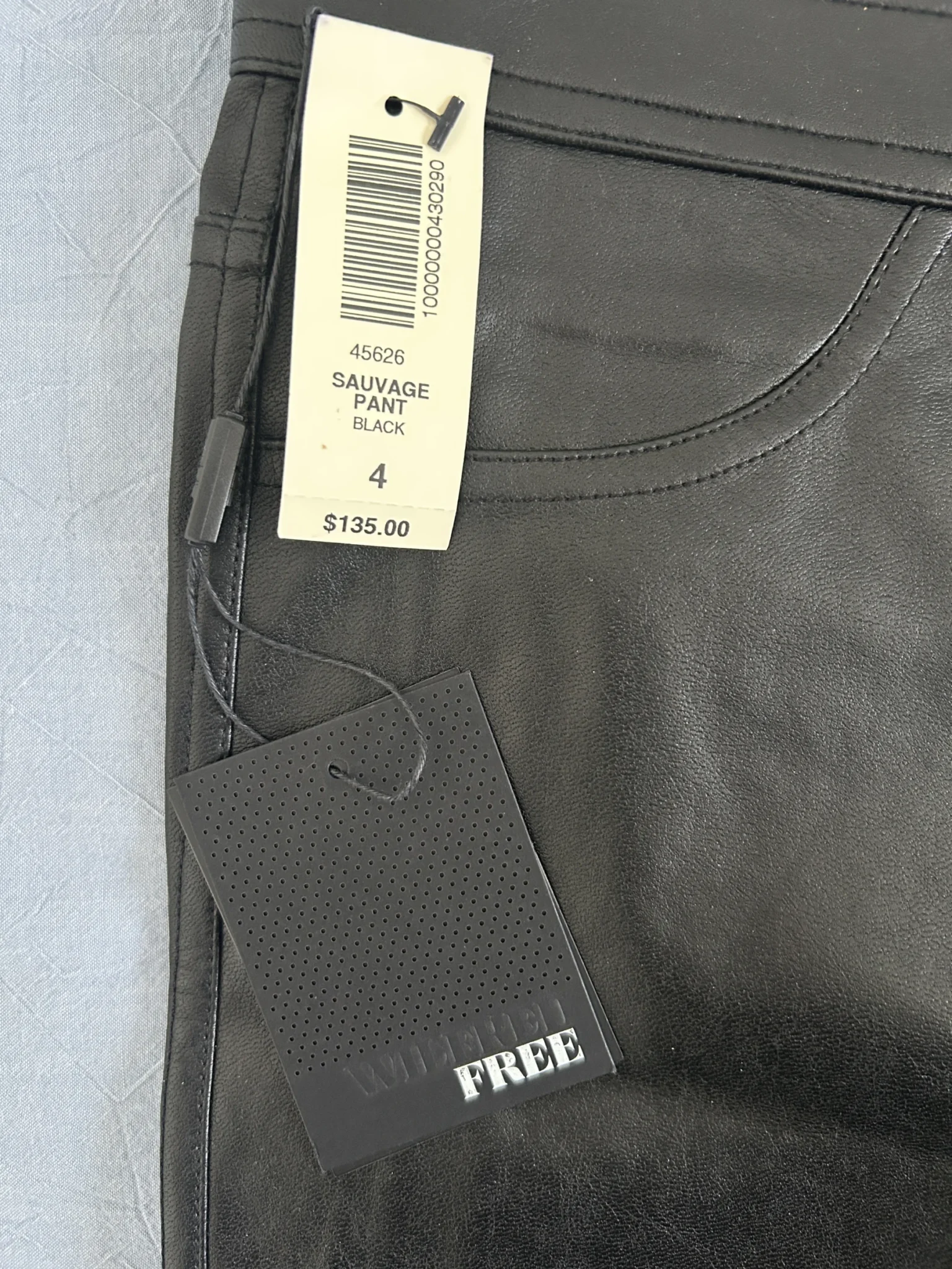 Featured image for Les plus doux leggings de ''cuir'' EVER !