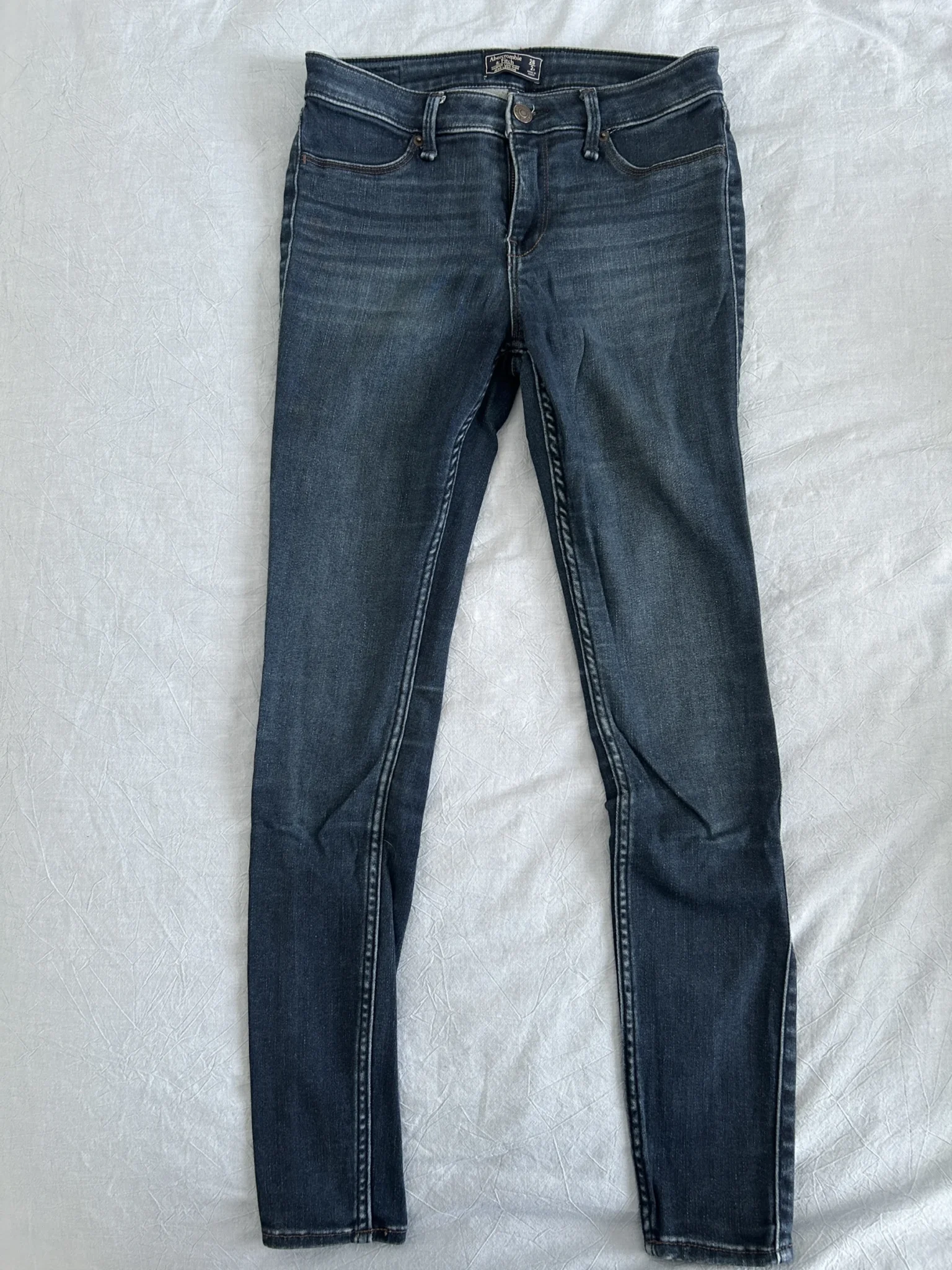Featured image for Jeans étroits