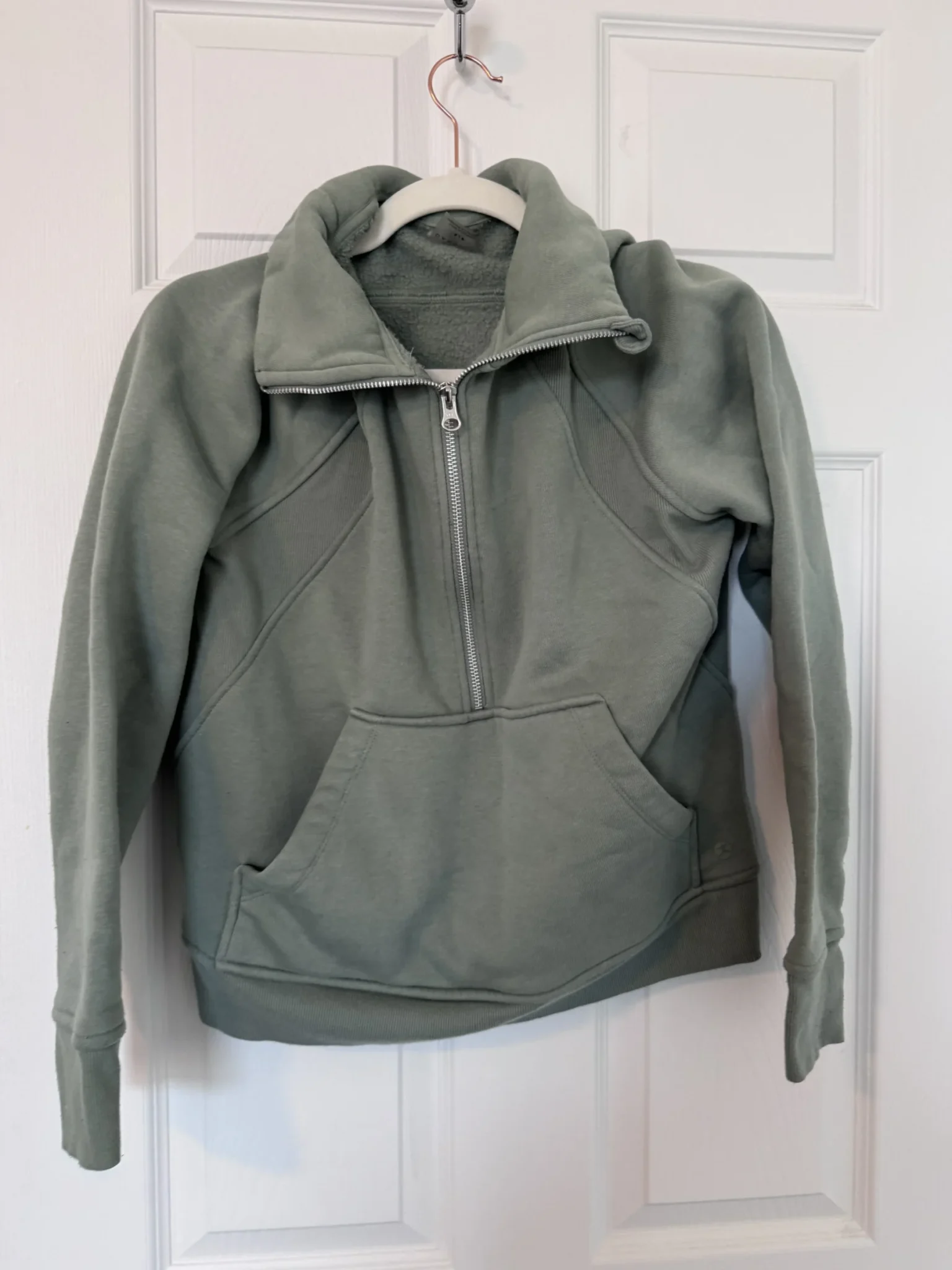 Featured image for Gilet vert sauge