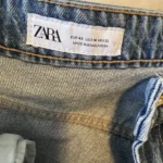 Thumbnail for Jean droit Zara