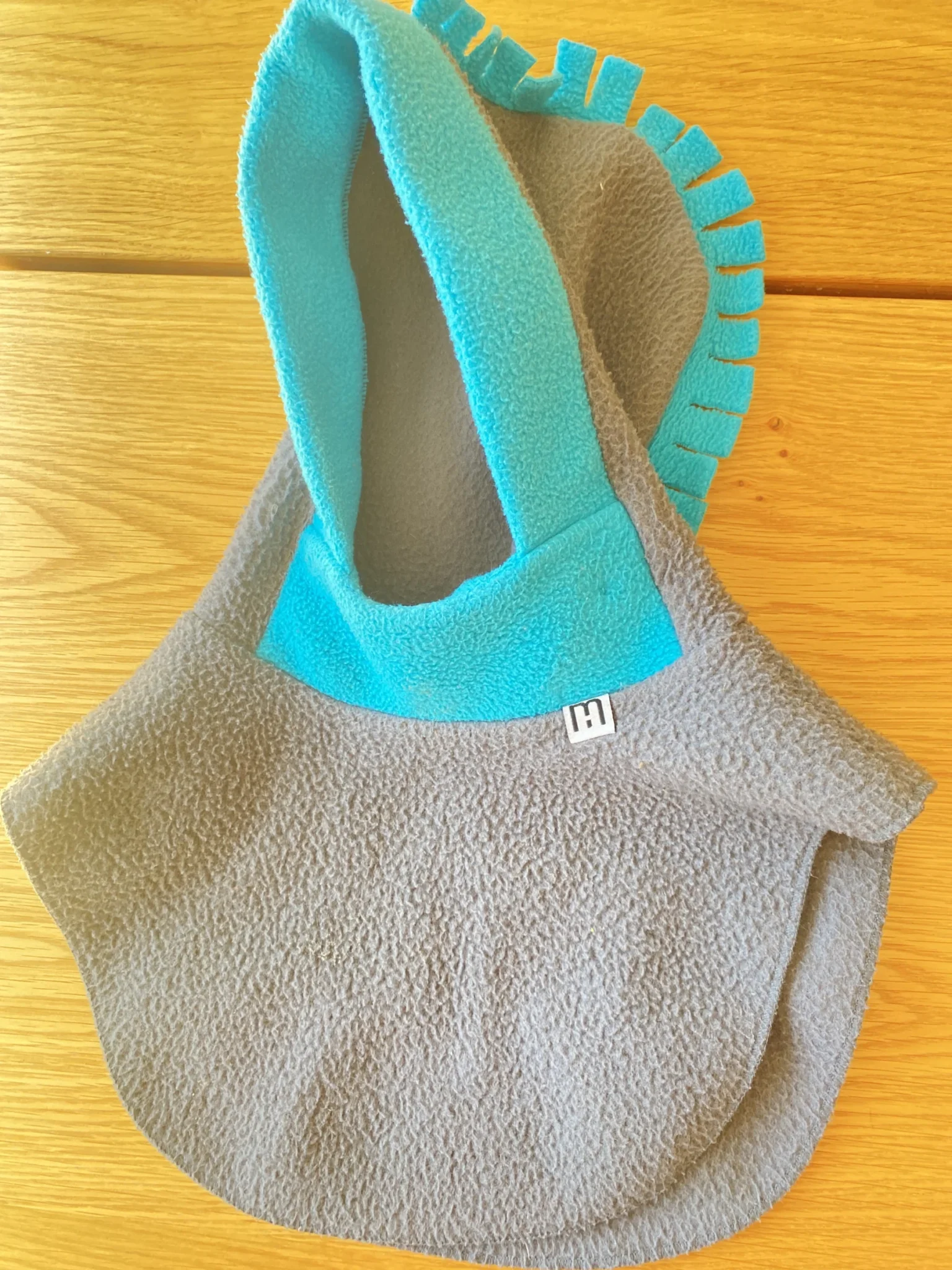 Featured image for Tuque cache cou 2 en 1/ cagoule bébé évolutive 0-2 ans