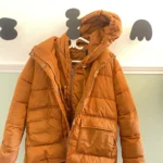 Featured thumbnail for Doudoune orange dorée