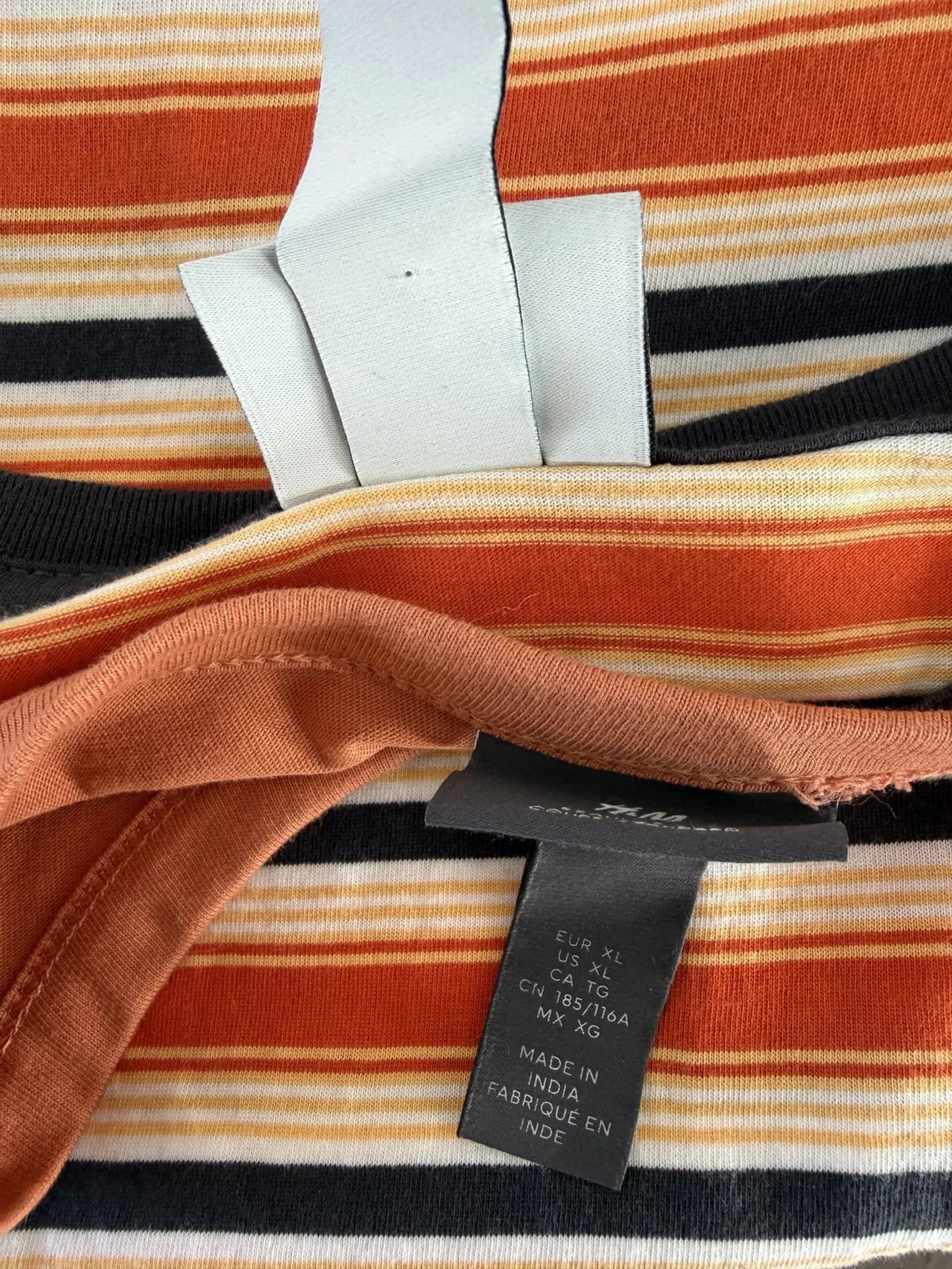 Image for Lot 2 Chandails HM Hommes XLarge