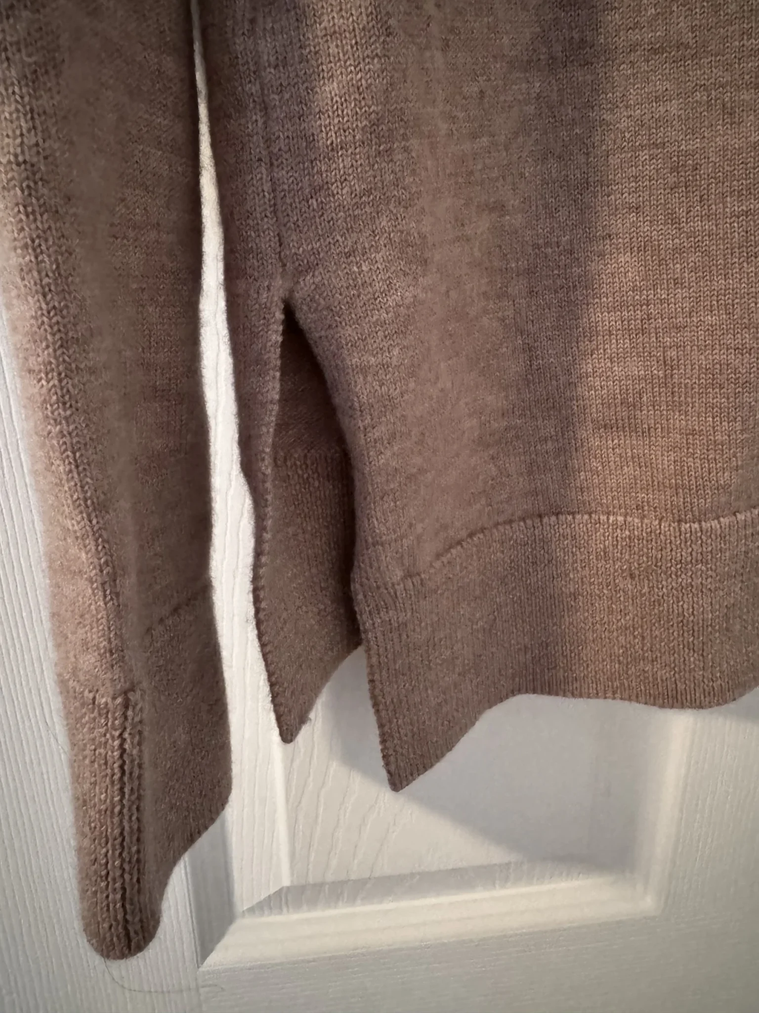 Image for Gilet laine de mérino beige Aritzia