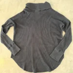 Featured thumbnail for Chandail TNA (de Aritzia) Large