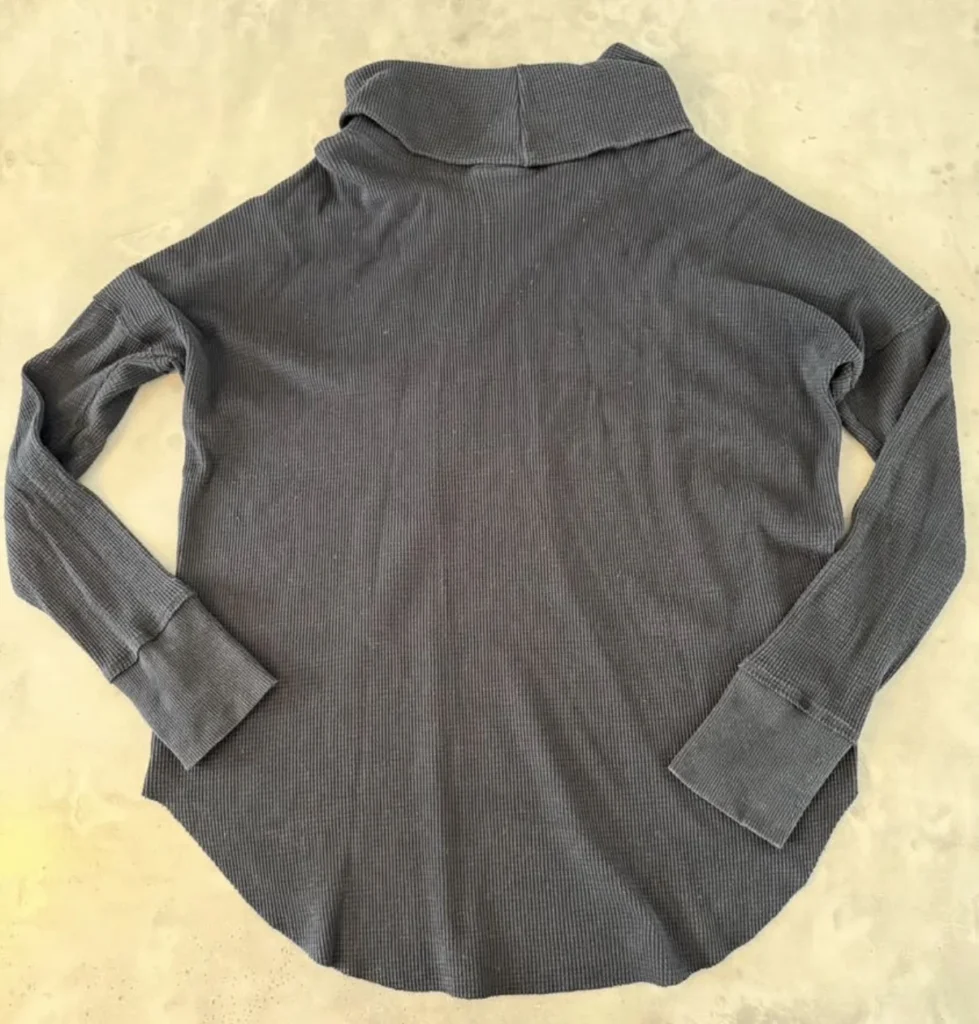 Featured image for Chandail TNA (de Aritzia) Large
