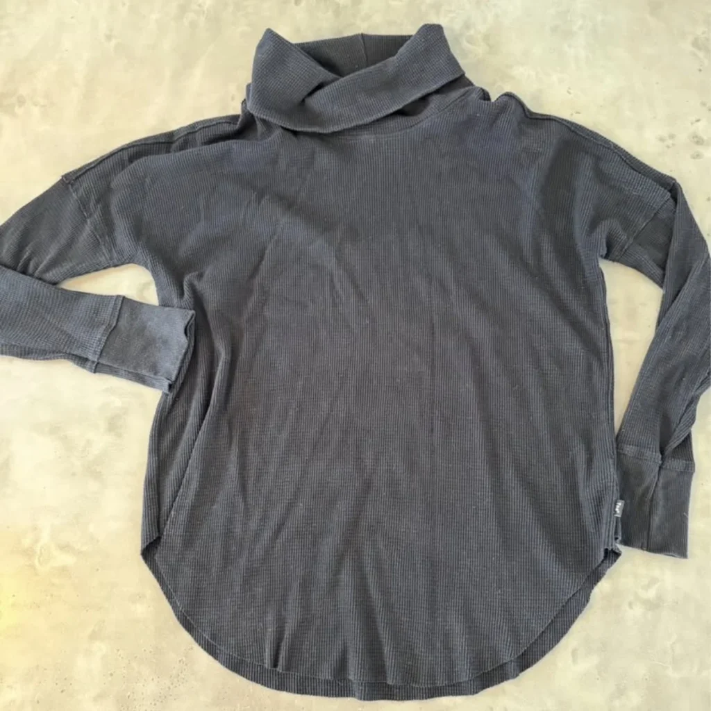 Image for Chandail TNA (de Aritzia) Large