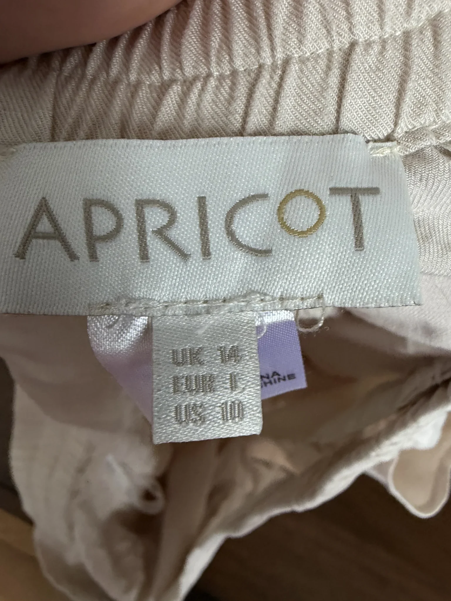 Image for Short Apricot Large (14)