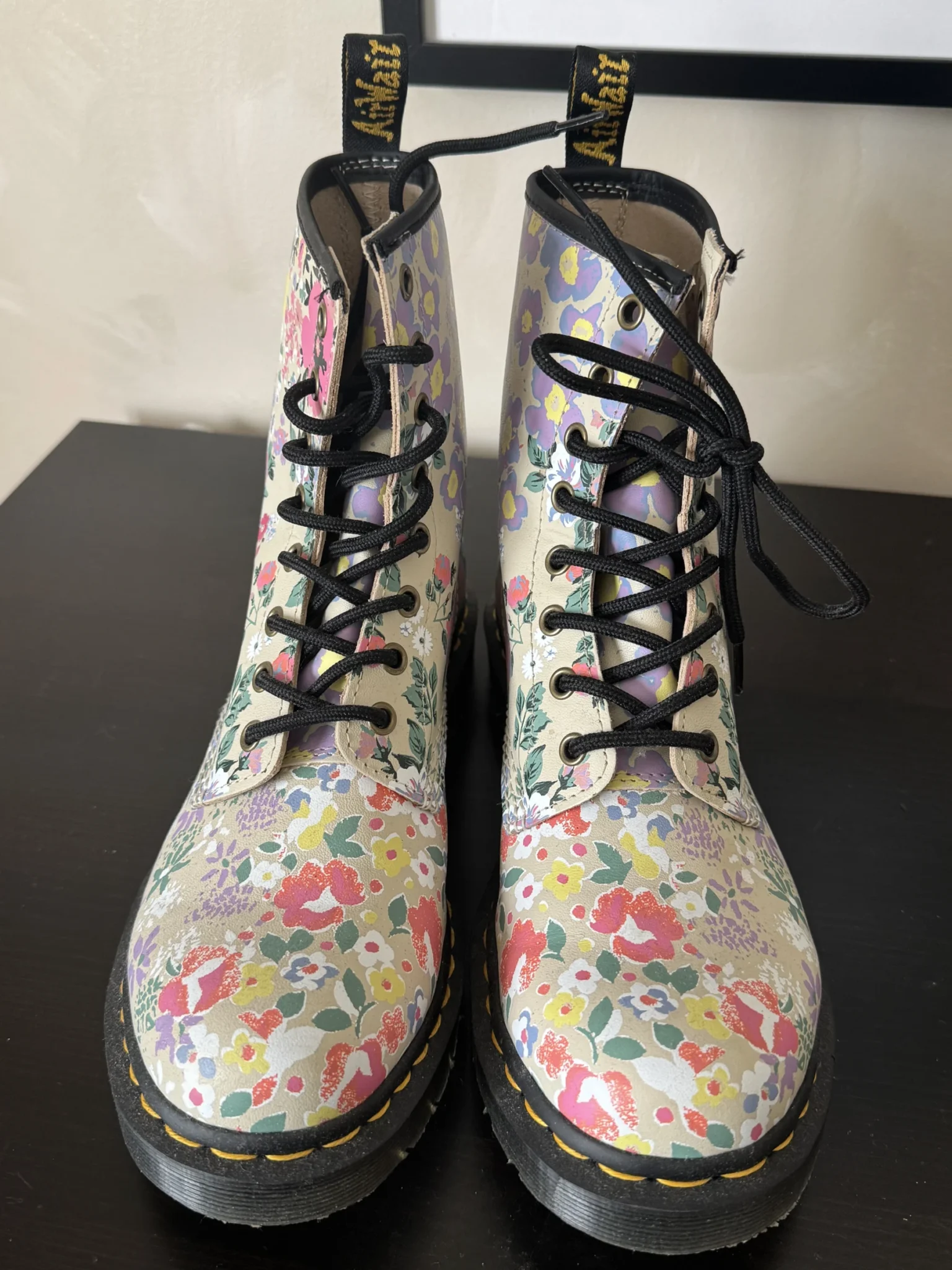 Image for Dr Martens fleuris