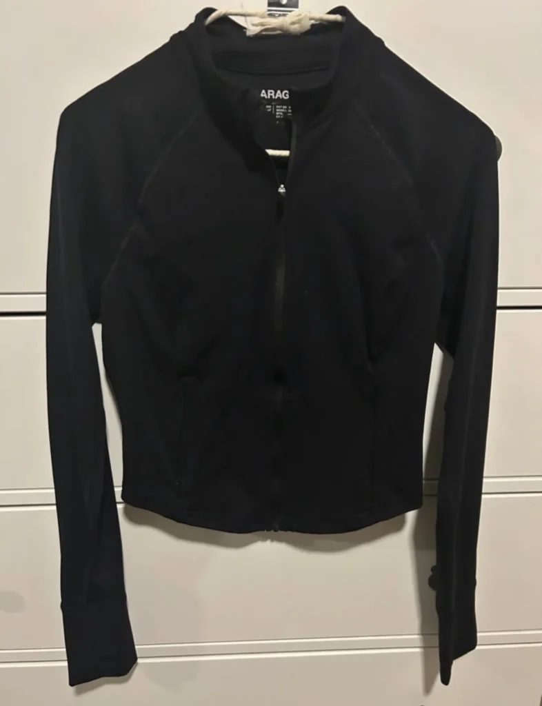 Featured image for Veste de Sport Technique Garage – Noir Profond – Ultra-Extensible – Taille Médium (M)