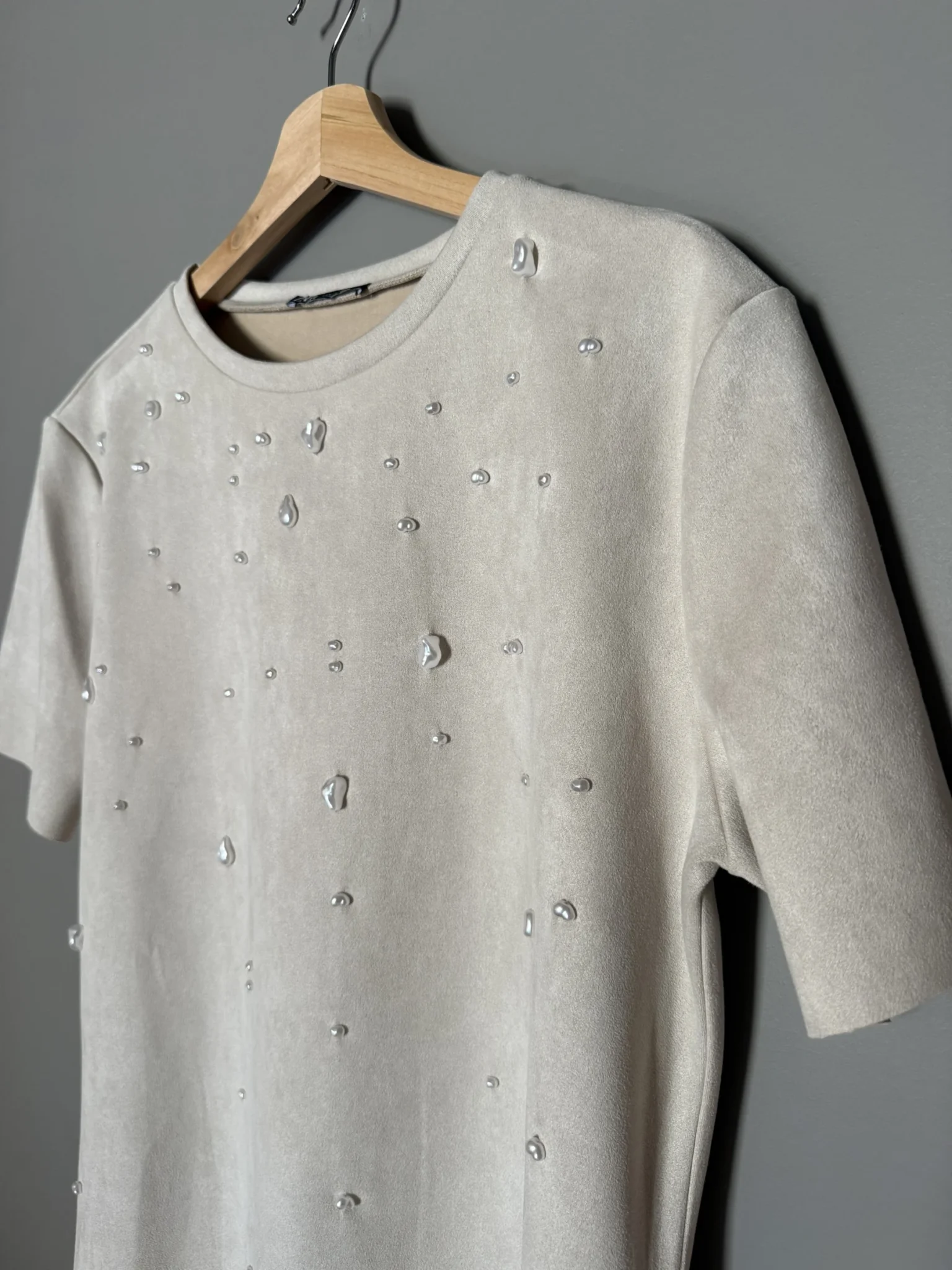 Featured image for Robe avec petites perles