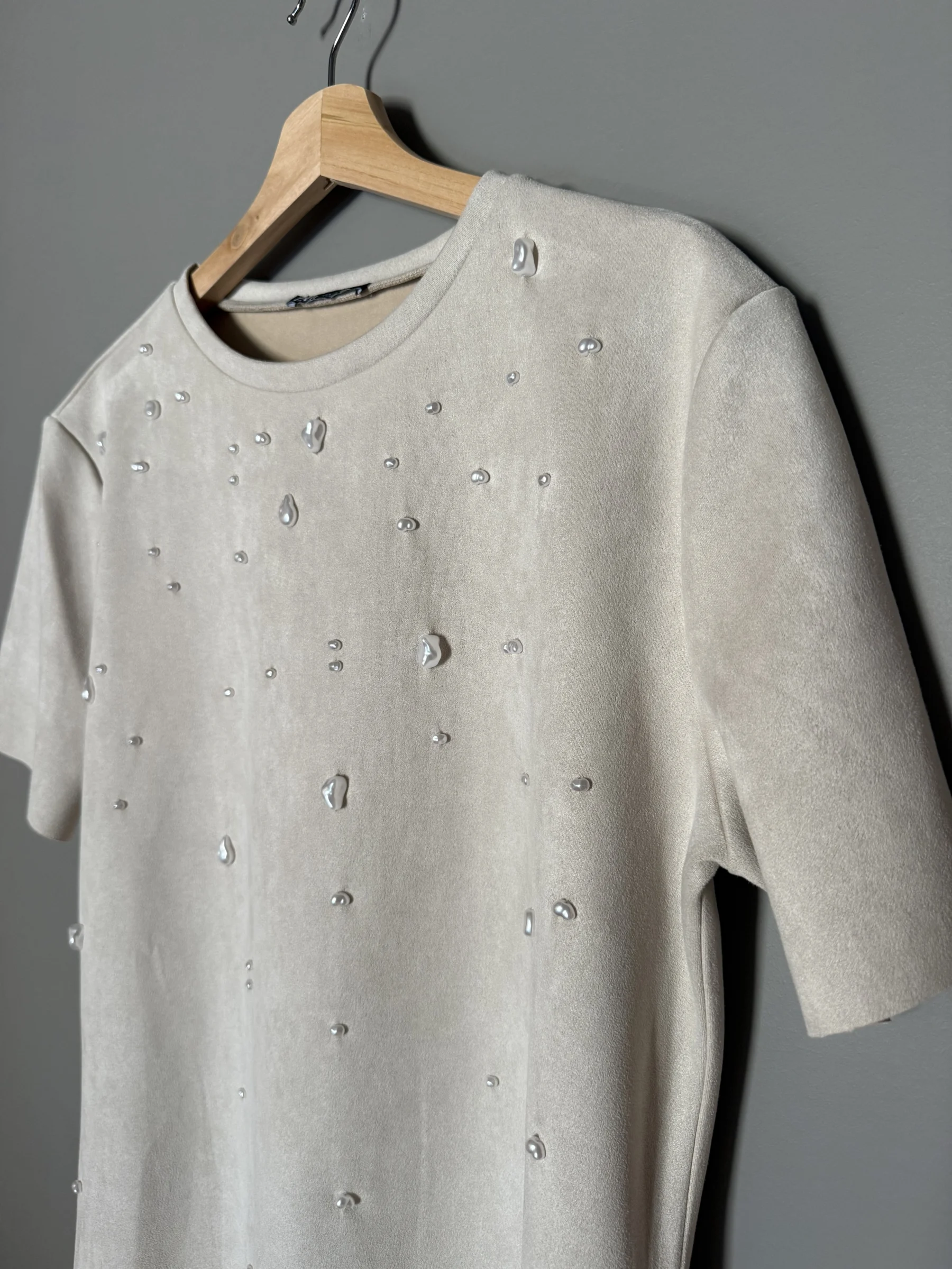 Robe avec petites perles Zara seconde main