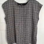 Featured thumbnail for Blouse légère à carreaux