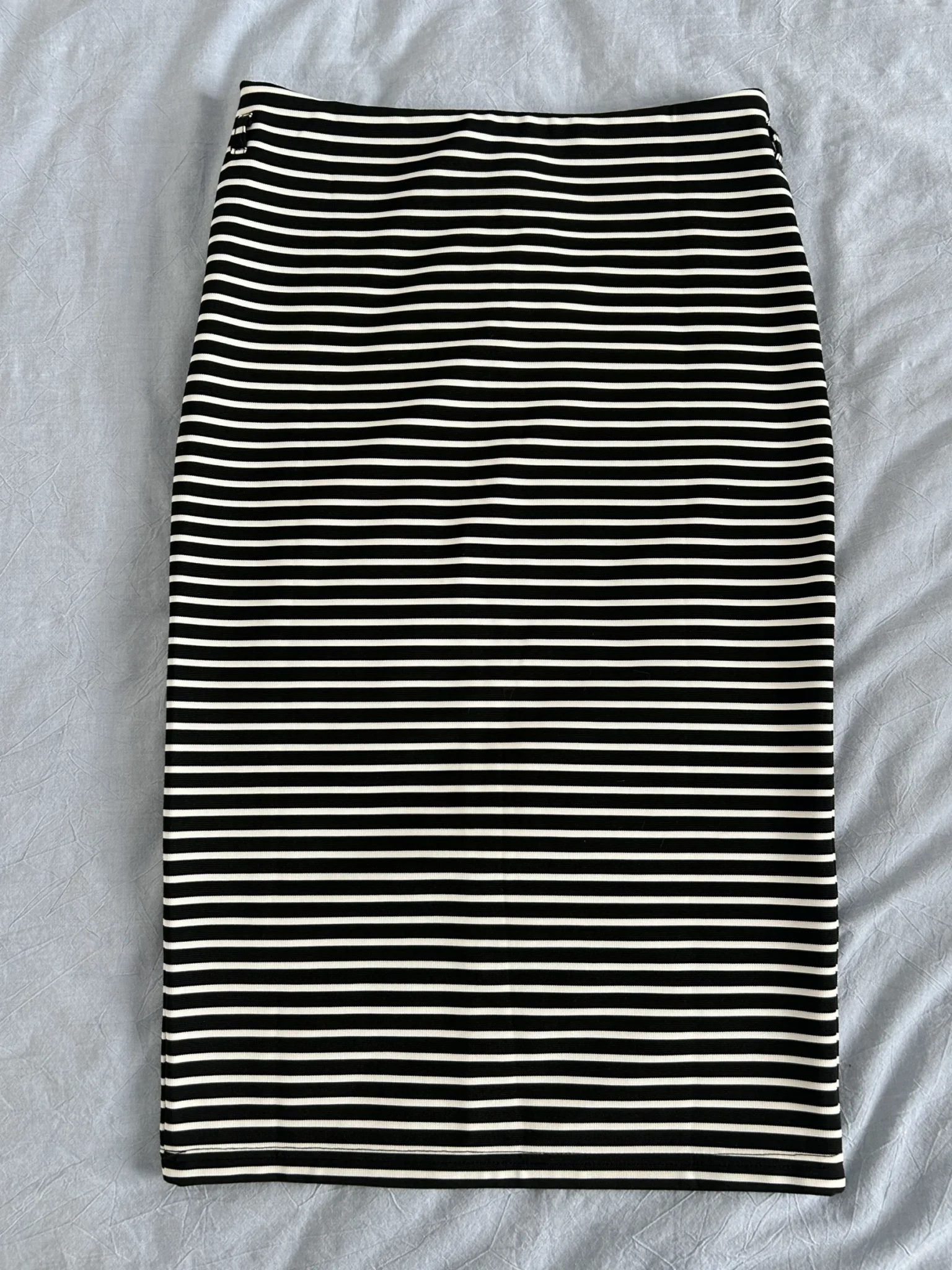 Featured image for Jupe taille crayon