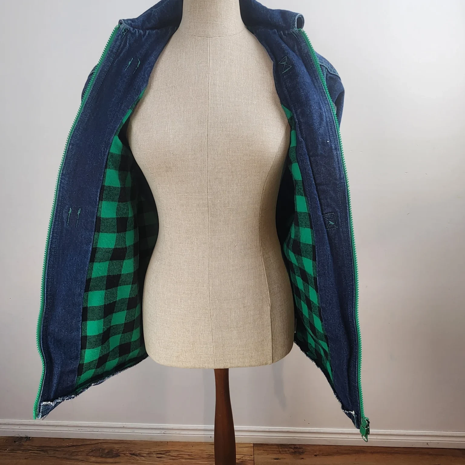 Image for S-M | Vintage jeans jacket with tartan lining made in Canada