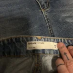 Thumbnail for Short Mom Denim Garage – Bleu Délavé & Déchiré – Taille 07 (W28) – Excellent État