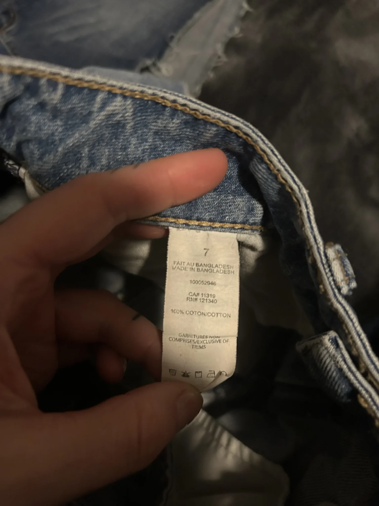 Image for Short Mom Denim Garage – Bleu Délavé & Déchiré – Taille 07 (W28) – Excellent État