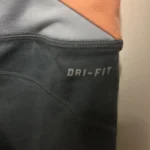 Thumbnail for Short de Sport Nike Dri-FIT – Corail & Tri-Gris – Taille Médium – État Impeccab