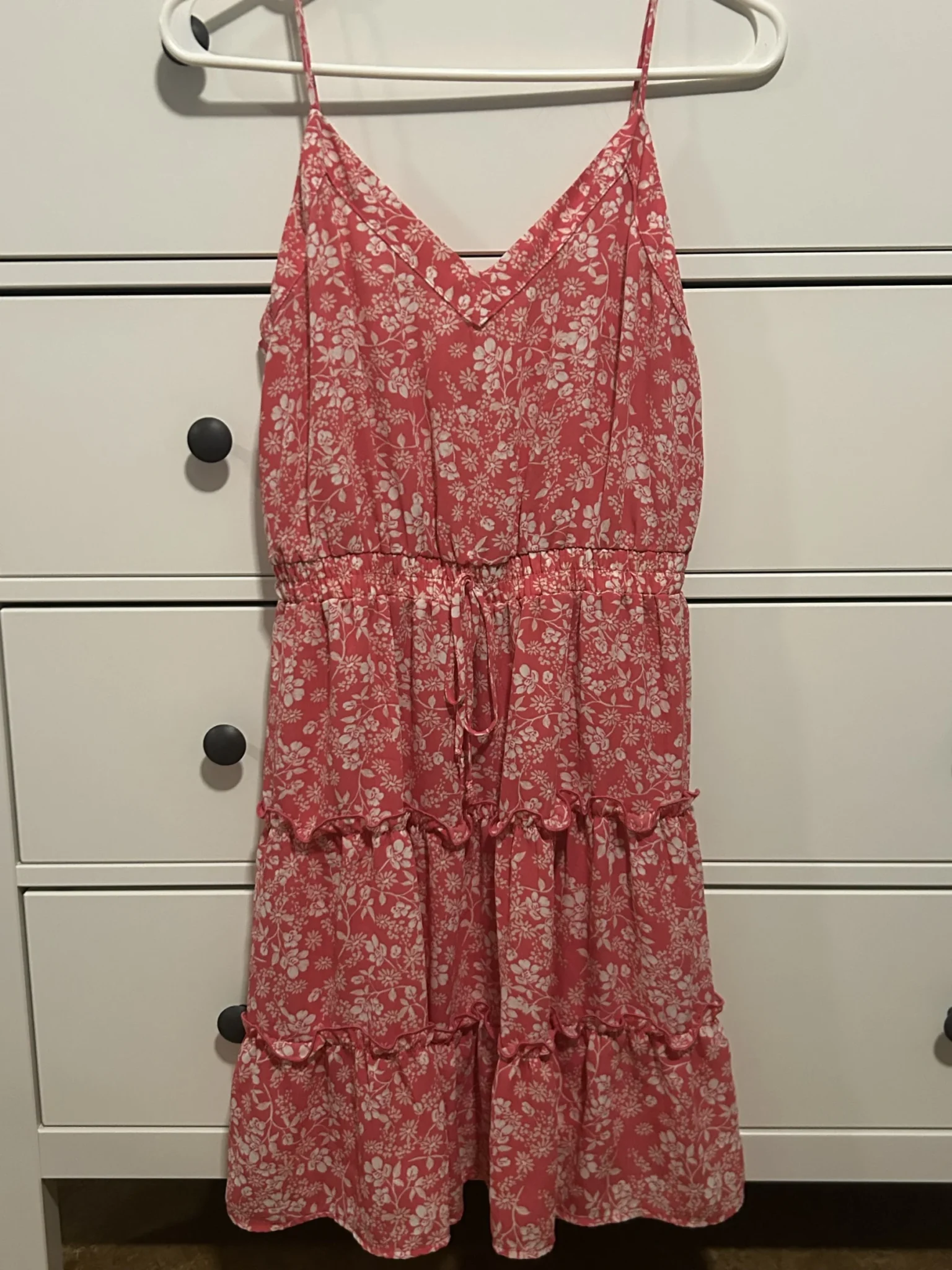 Featured image for Robe d'Été Sienna Sky Fleurie Rose & Blanc – Taille Médium – Neuve (Jamais Portée)