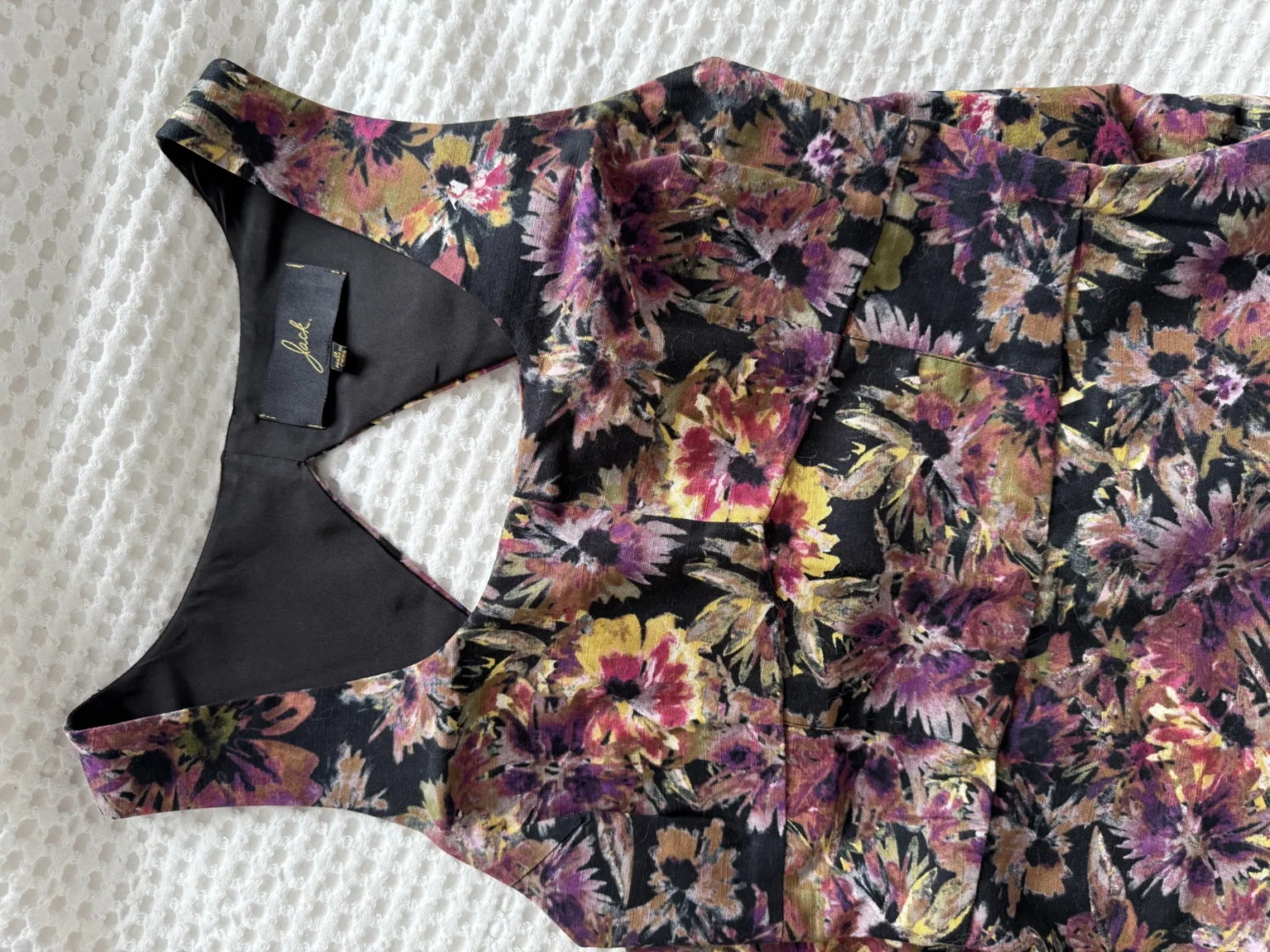Image for Robe fleurie avec détail au dos