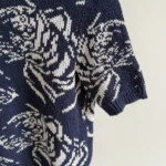 Thumbnail for Tricot à manches courtes, détail au col