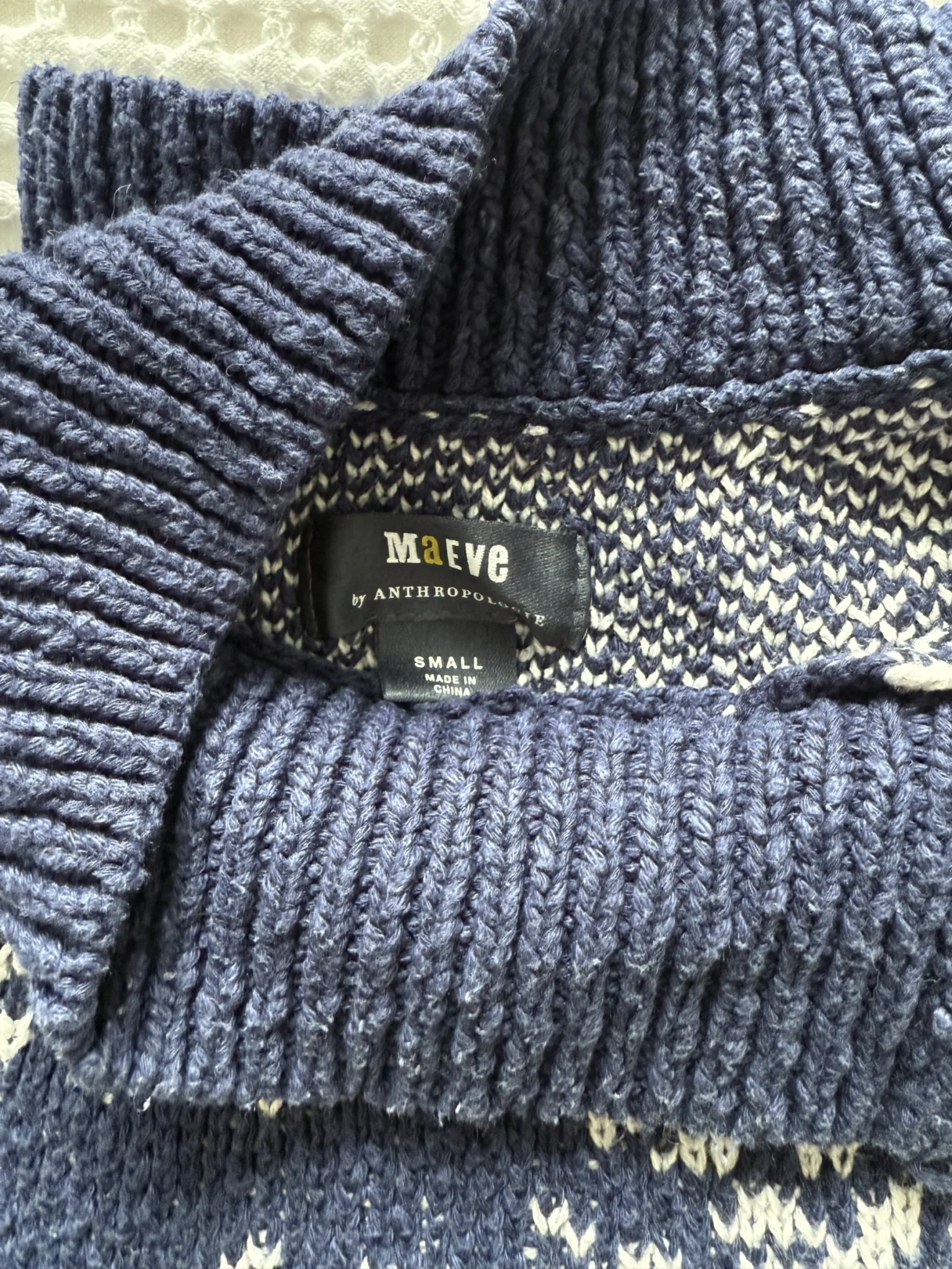 Image for Tricot à manches courtes, détail au col