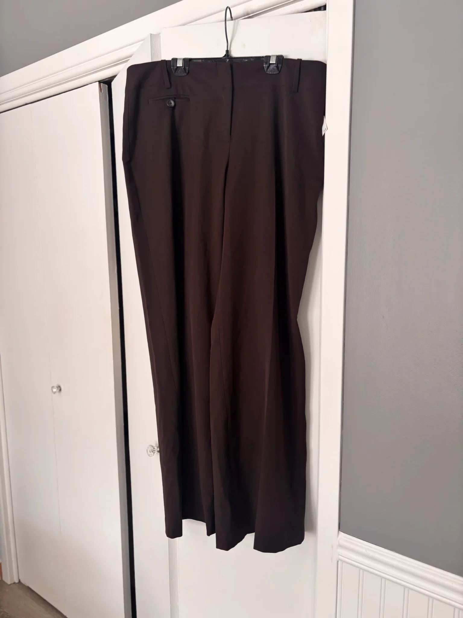 Featured image for Pantalon propre brun