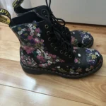 Featured thumbnail for Bottes Dr Martens